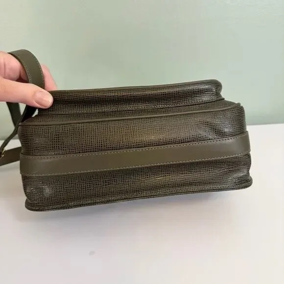 Vintage Hunting World Crossbody Shoulder Bag Green Flap Battue Leather ITALY - Picture 9 of 12